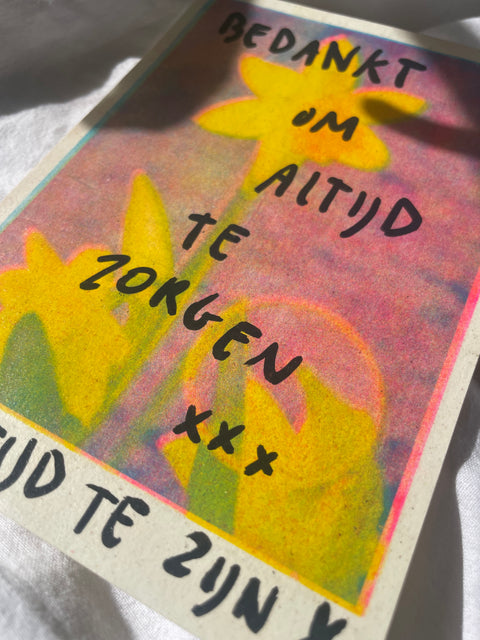 narcis met handgeschreven tekst en vernis